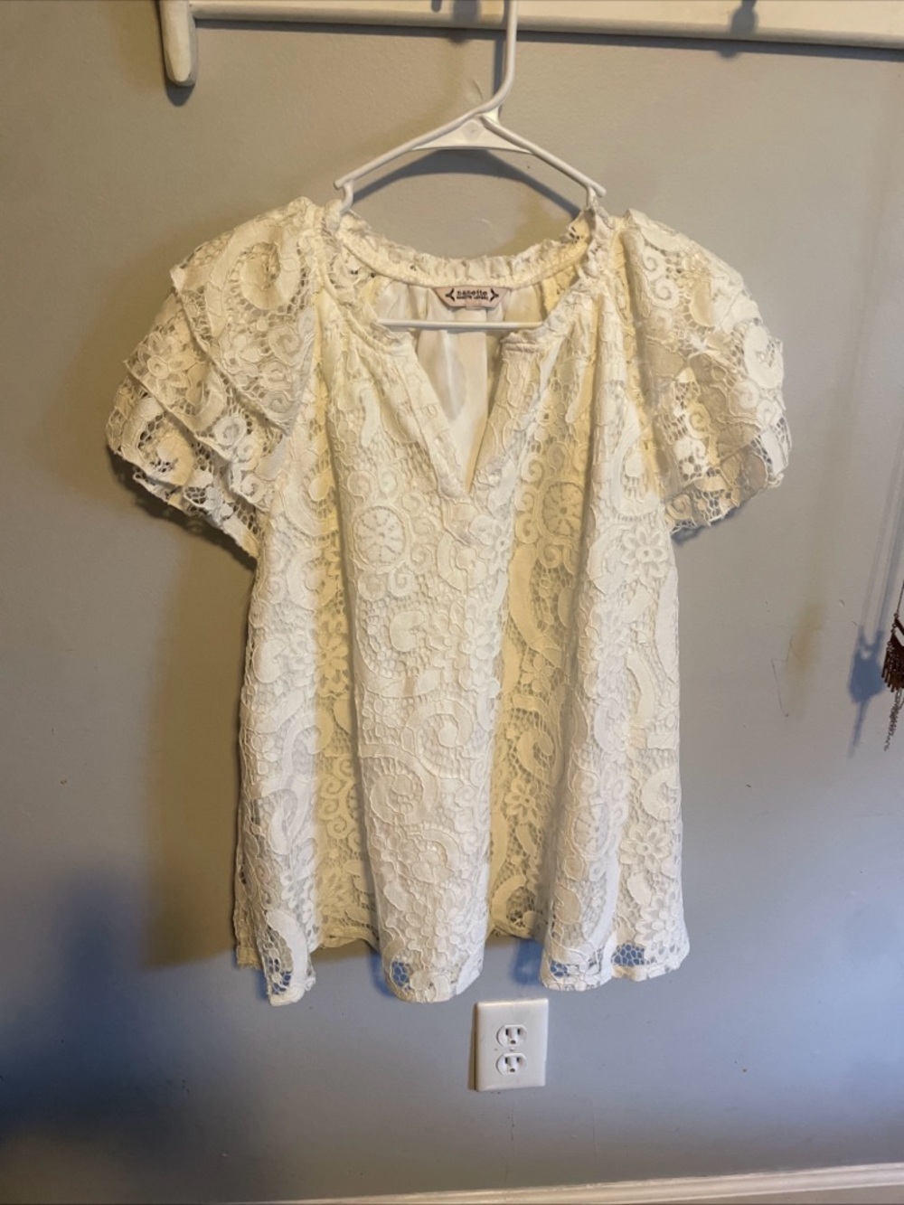 Nanette Lepore Cream Lace V-Neck Flutter Sleeve Blouse